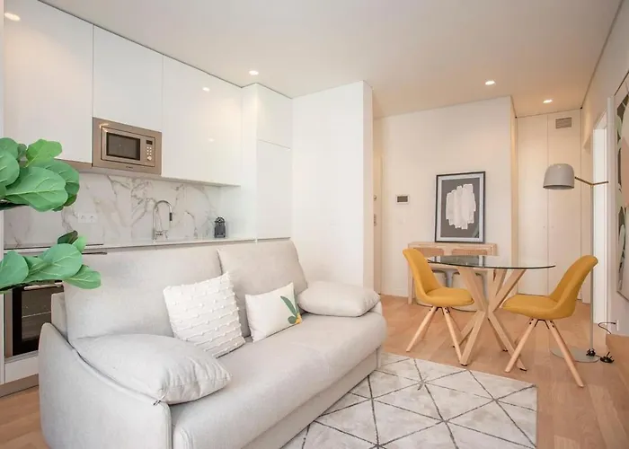 Liiiving In Porto - City Design Apartments