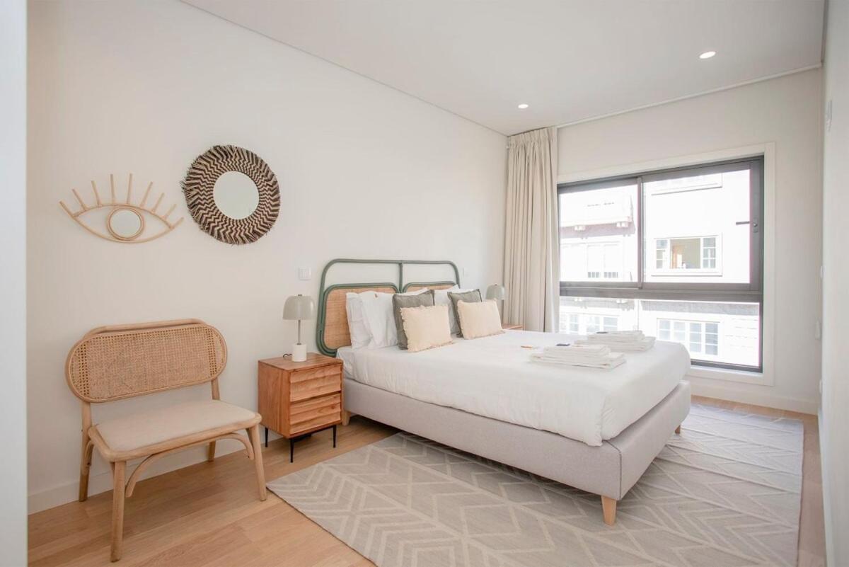 Liiiving In - Design Apartment